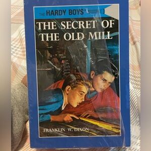 The Hardy Boys The Secret Of The Old Mill Book Box Set 1-4 Hardcover NEW‎